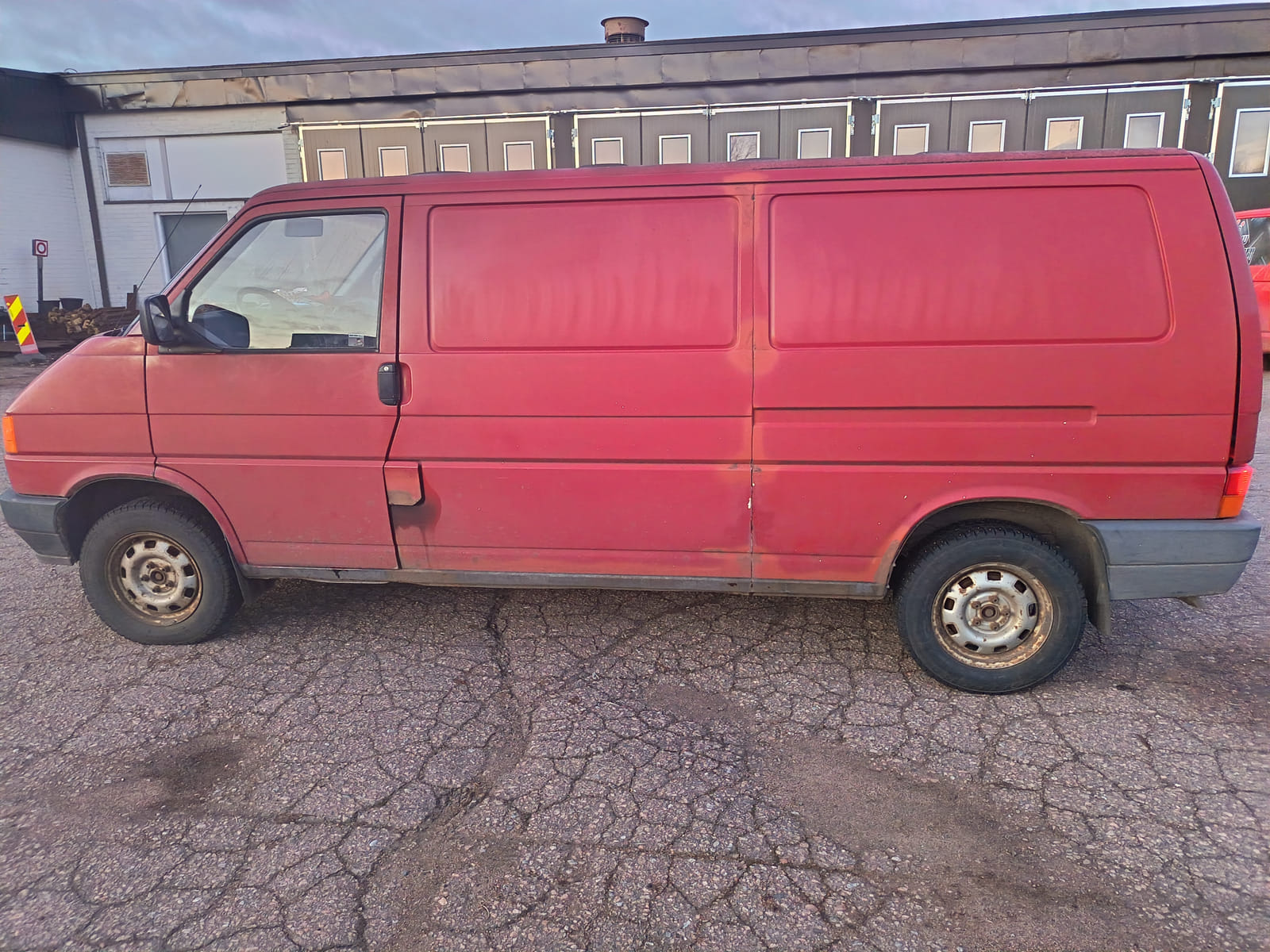 Volkswagen TRANSPORTER SYNCRO 2.4 Etelä-Kymen Työttömät ry konkurssipesä (1447802-1)