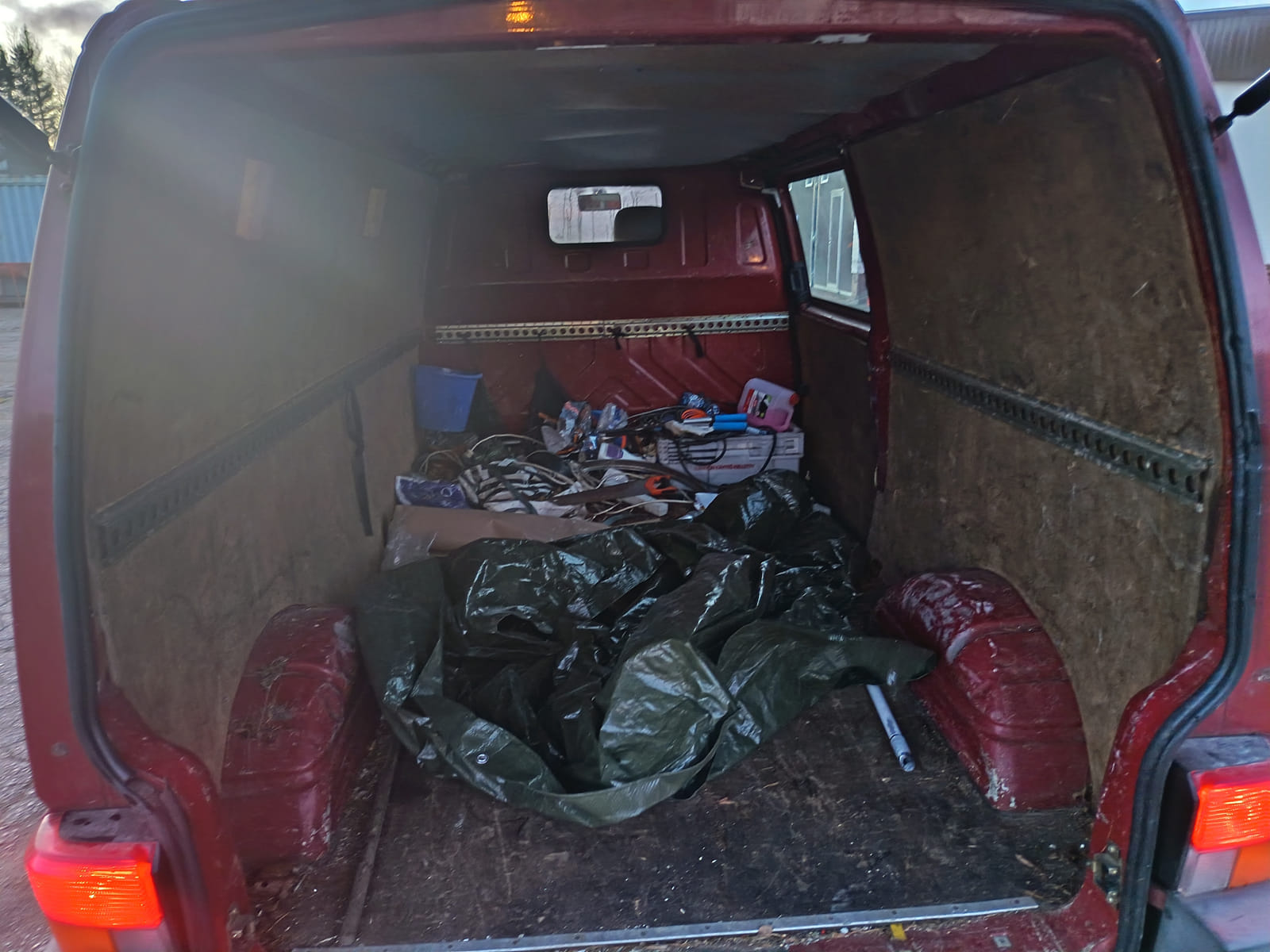 Volkswagen TRANSPORTER SYNCRO 2.4 Etelä-Kymen Työttömät ry konkurssipesä (1447802-1)