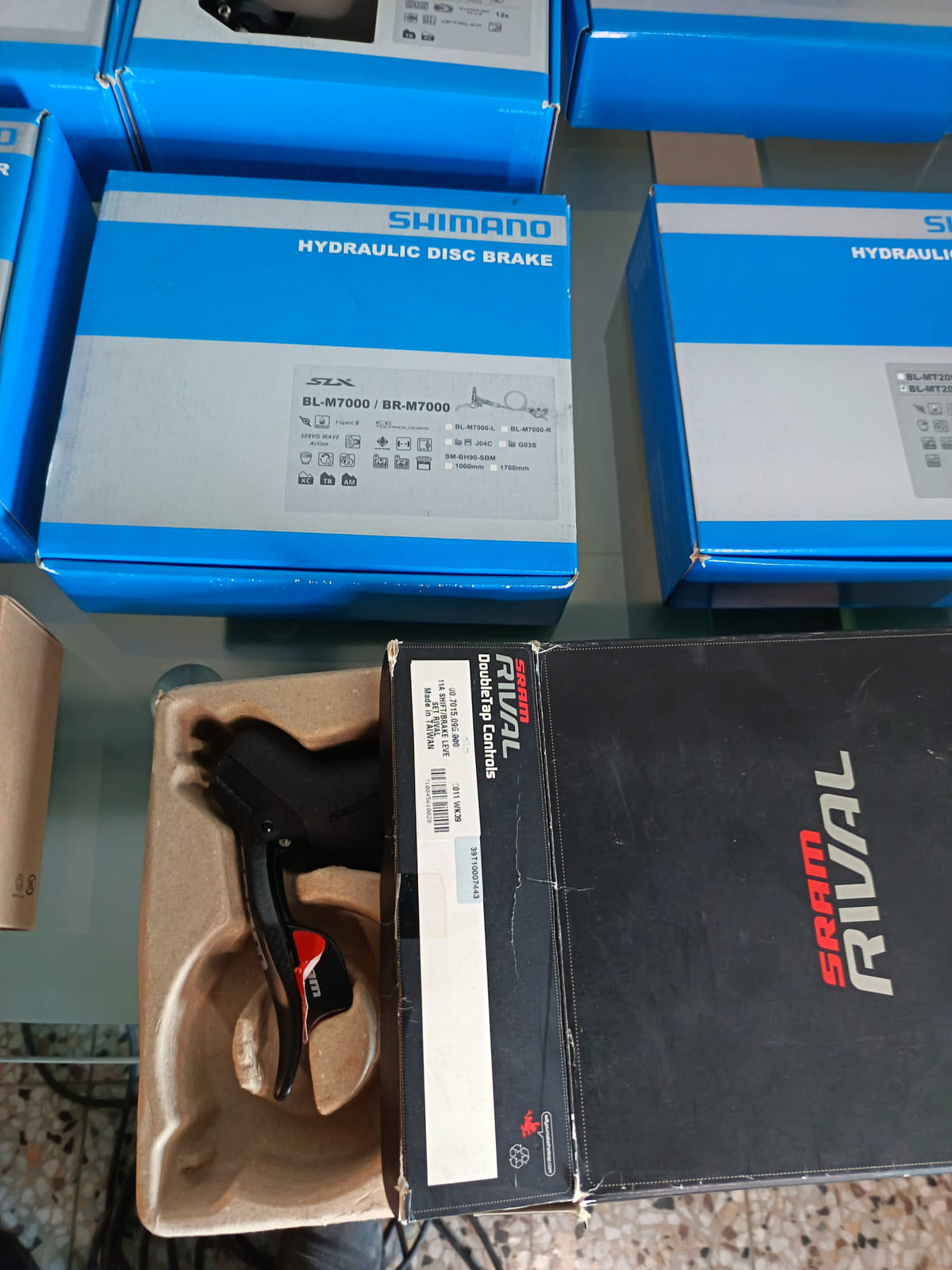 konkurssihuutokaupassa Erä polkupyörän osia – Shimano, SRAM ja LOOK – jarrut, vaihdevivut, polkimet ja kampisarjat. Esa T Tiainen Oy Oy (2820807-3) konkurssipesä