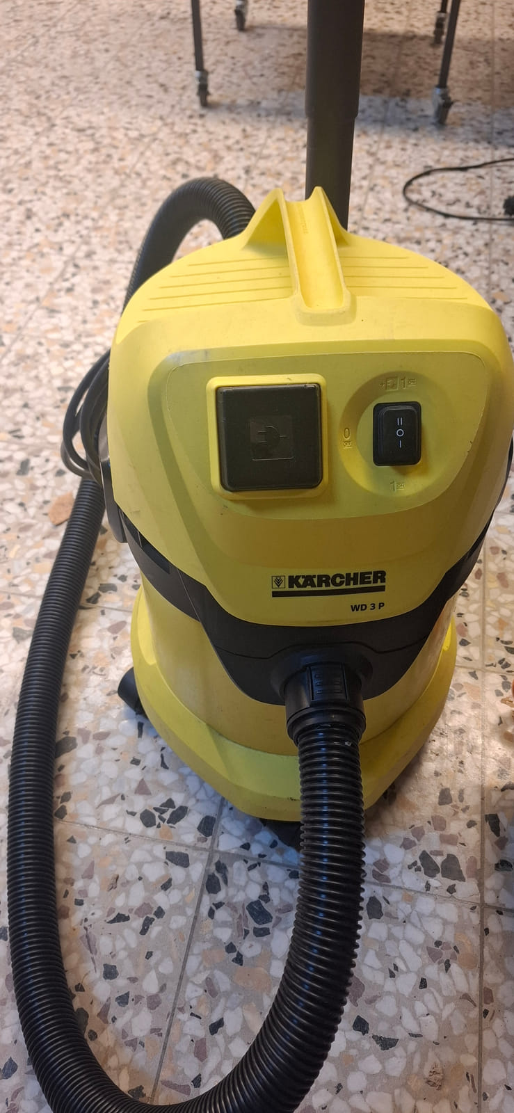 konkurssihuutokaupassa Imuri,valjaat ja puhaltimet