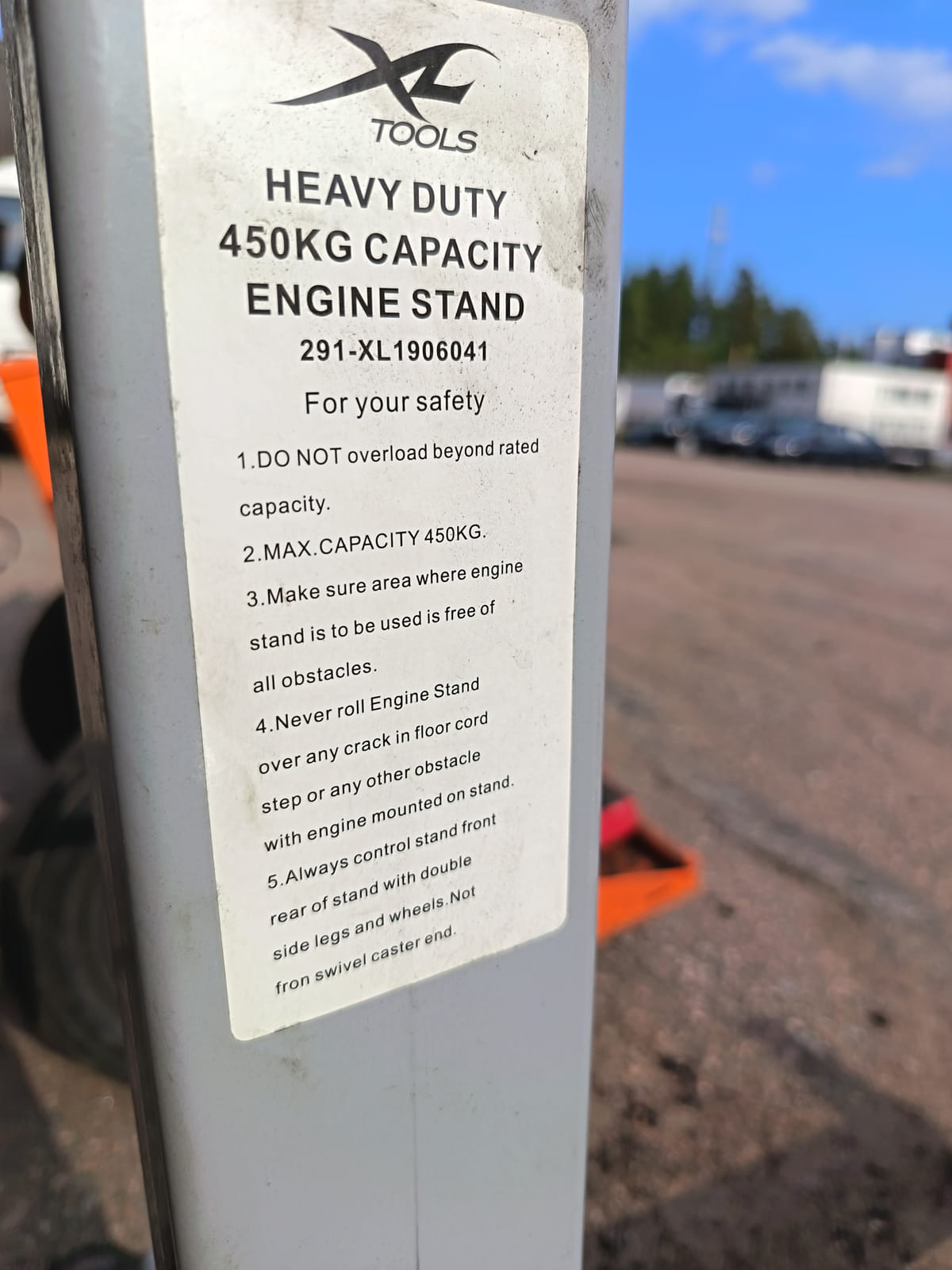 Kaasuhitsauskärri, mootoripukki, hallilämmitin ja hitsauskone.  KoHu-Works Oy (3127463-7) konkurssipesä