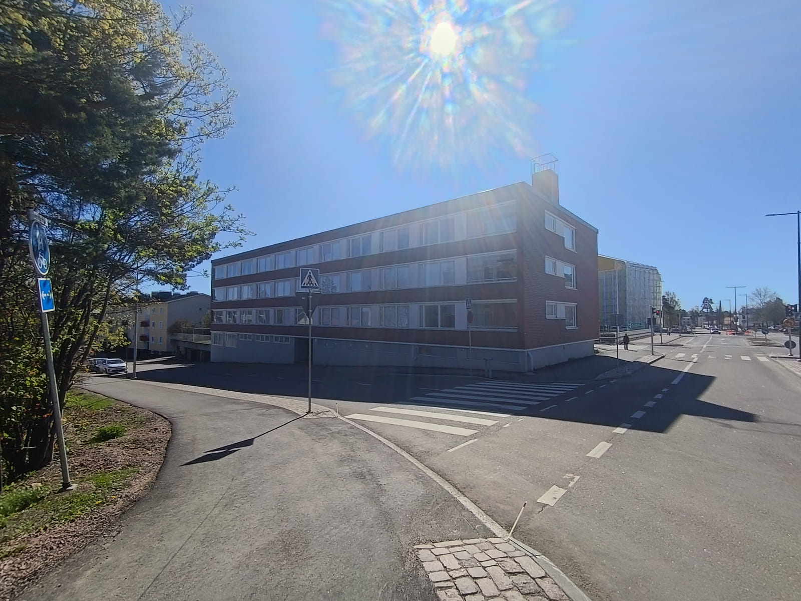 Kerrostalokaksio. Sammonkatu 9,Kotka, HMJV Invest Oy -konkurssipesä (2814261-7)
