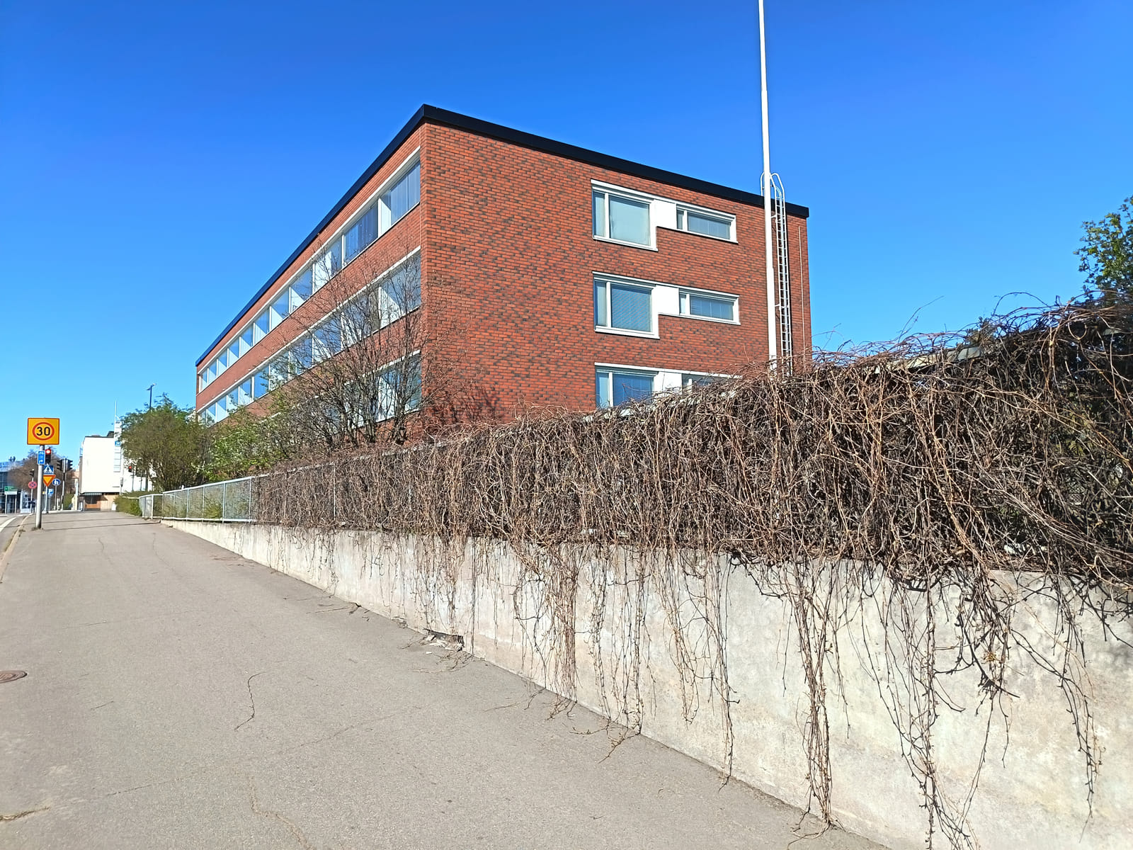 Kerrostalokaksio. Sammonkatu 9,Kotka, HMJV Invest Oy -konkurssipesä (2814261-7)