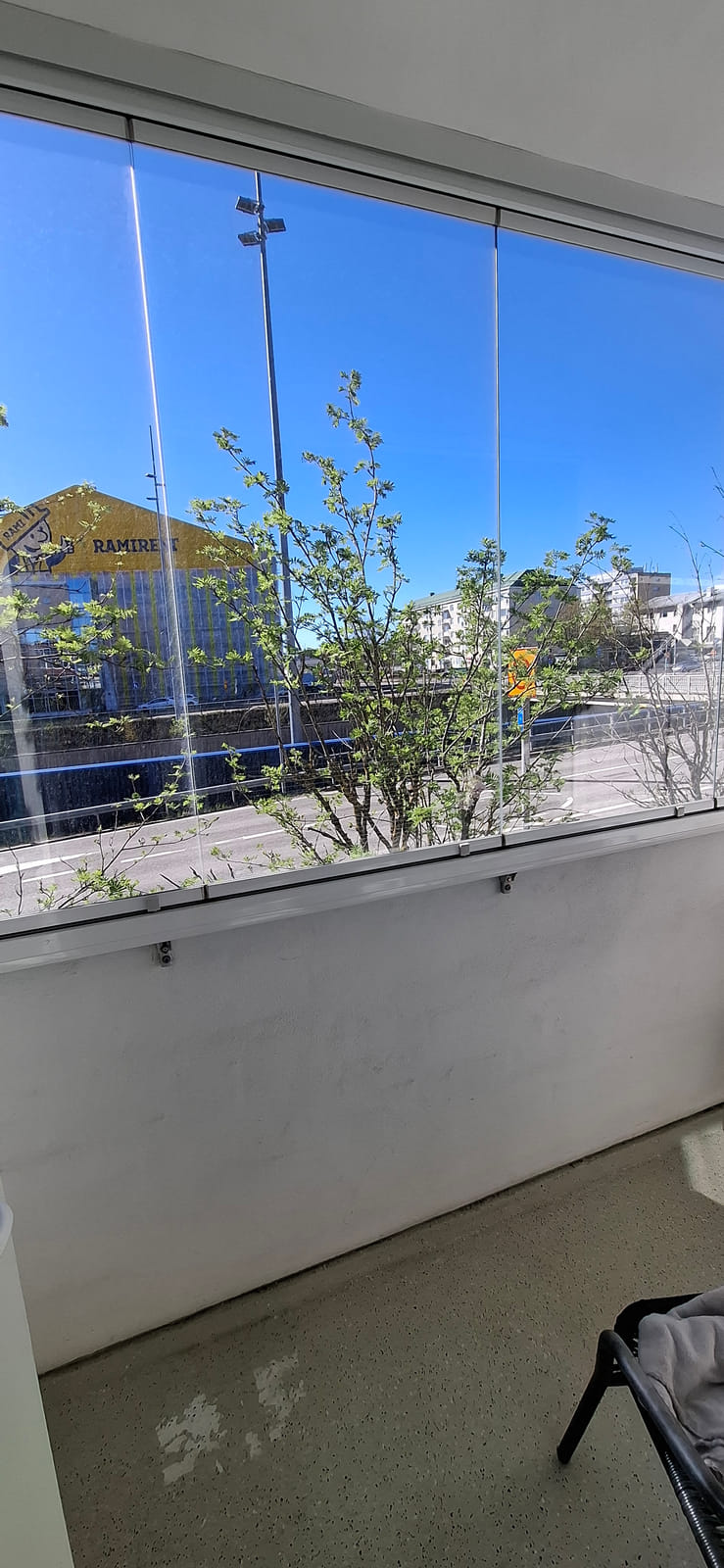 Kerrostalokaksio. Sammonkatu 9,Kotka, HMJV Invest Oy -konkurssipesä (2814261-7)