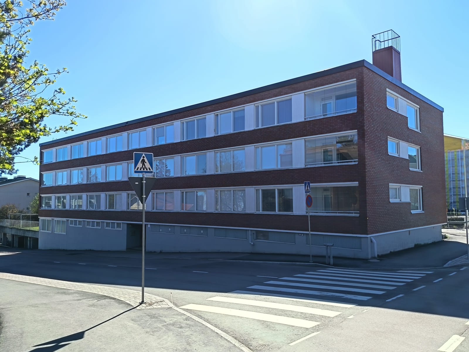 Kerrostalokaksio. Sammonkatu 9,Kotka, HMJV Invest Oy -konkurssipesä (2814261-7)