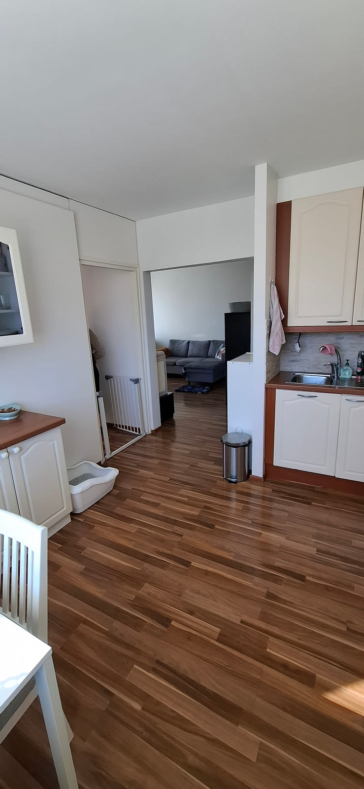 Kerrostalokaksio. Sammonkatu 9,Kotka, HMJV Invest Oy -konkurssipesä (2814261-7)