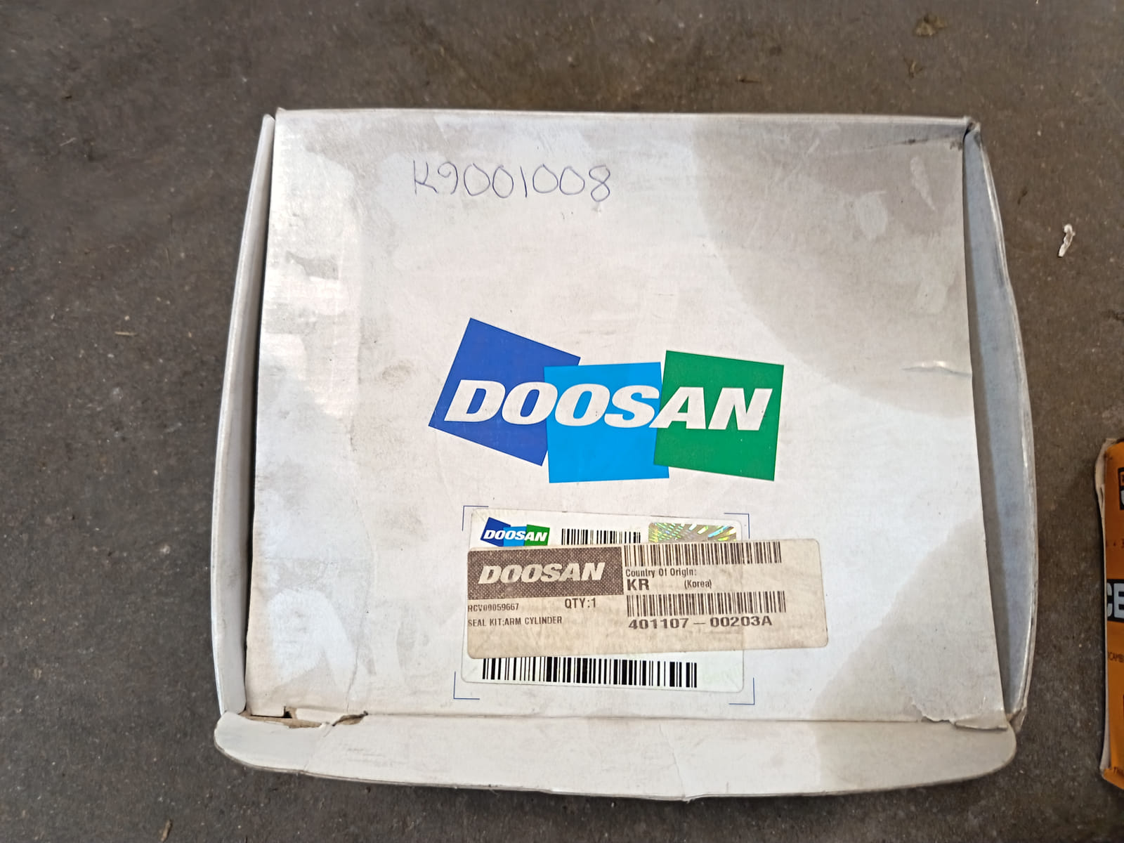 Erä työkoneiden varaosia – Doosan, Volvo, Hitachi, Scania ja muita merkkejä .KoHu-Works Oy (3127463-7) konkurssipesä