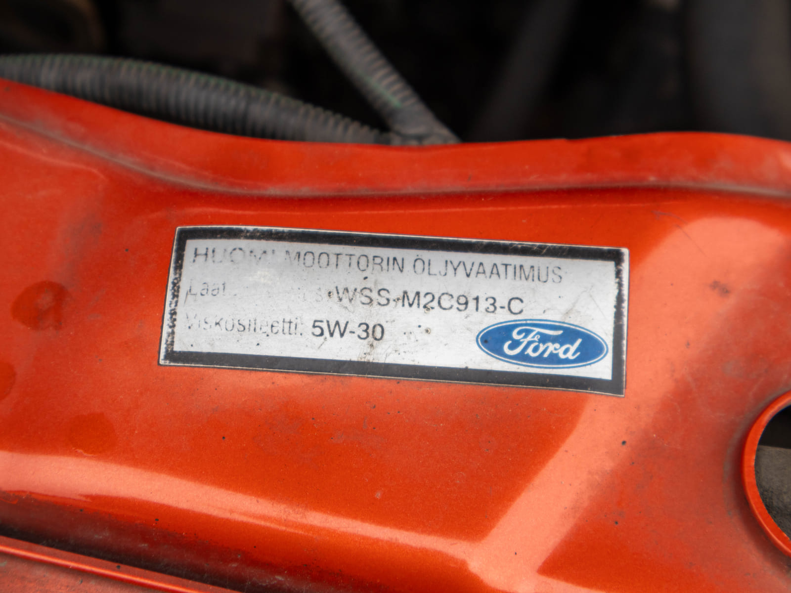 Ford Transit 2.2 -pakettiauto (CIV-733), Kouvolan mattoasennus ja saneeraus Oy (2431224-4) konkurssipesä